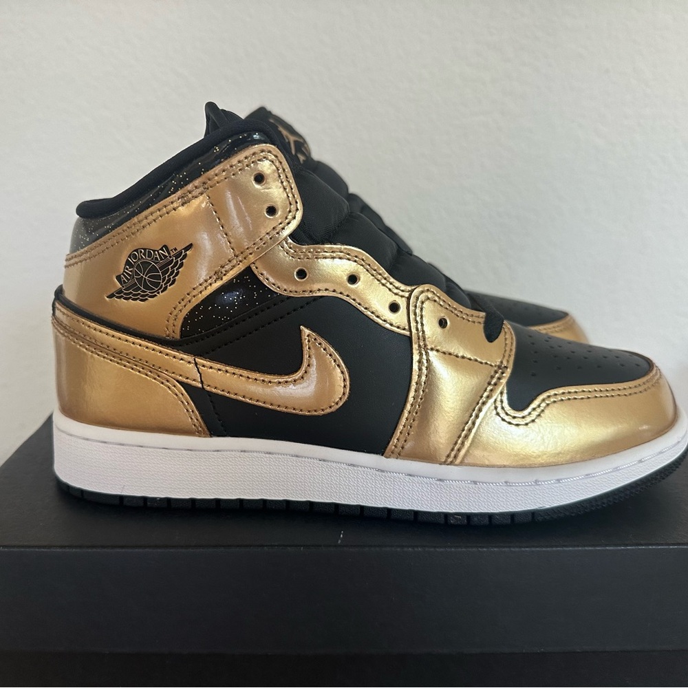 Air Jordan 1 Mid Kids Sneakers Black and Gold